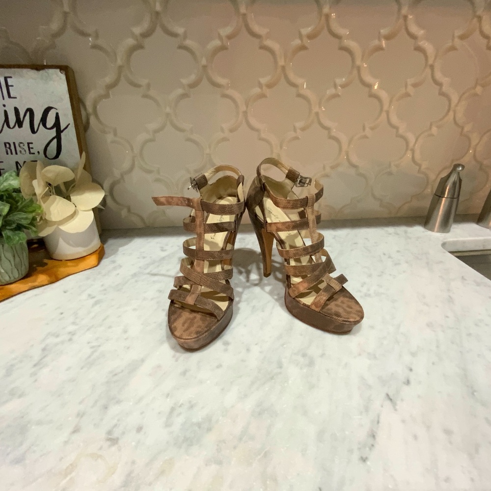 Womens shoes